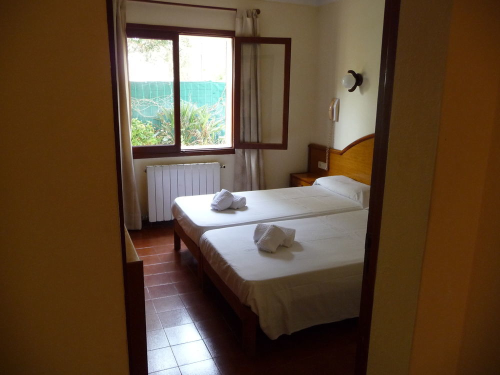 Apartamentos Osa Menor Cala d'Or  Exterior photo