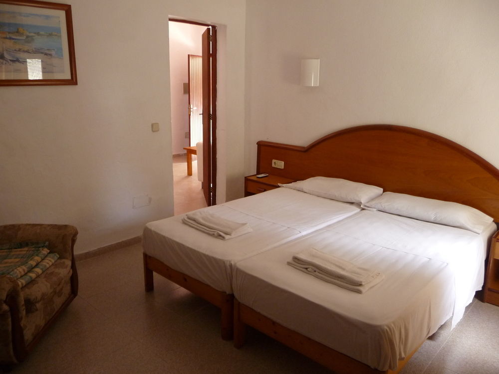 Apartamentos Osa Menor Cala d'Or  Exterior photo